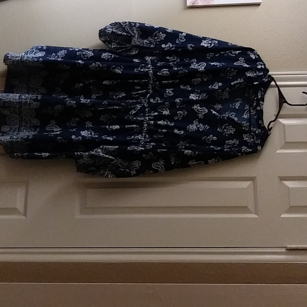 Dress - Picture 2 of 2